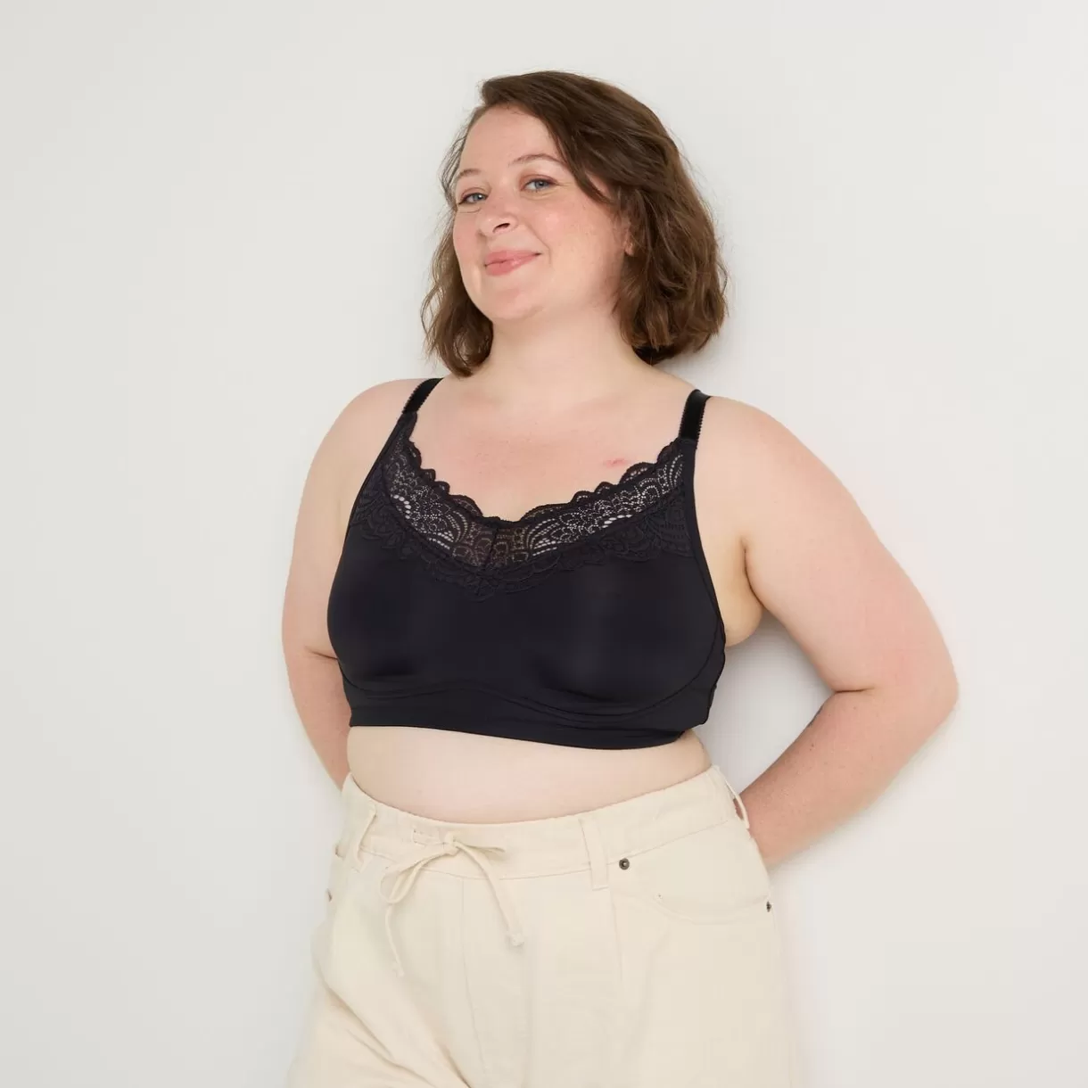 Soutien-gorge Sans-armatures / Triangle<DENTELLE BRASSIERE POST-OPERATOIRE NOIR