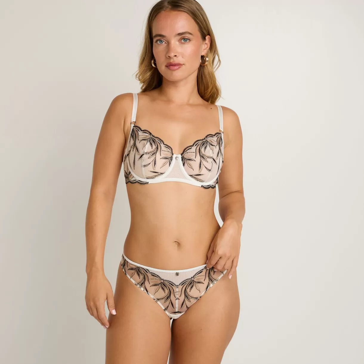 Les Parures Et Ensembles Sexy<CURIEUSE