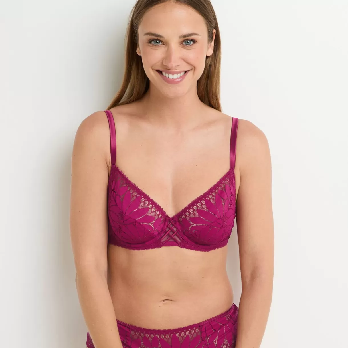 Poitrine Généreuse (bonnets E, F Et G) | Soutien-gorge Corbeille / Emboîtant<FIRE SOUTIEN-GORGE EMBOITANT DENTELLE ROSE