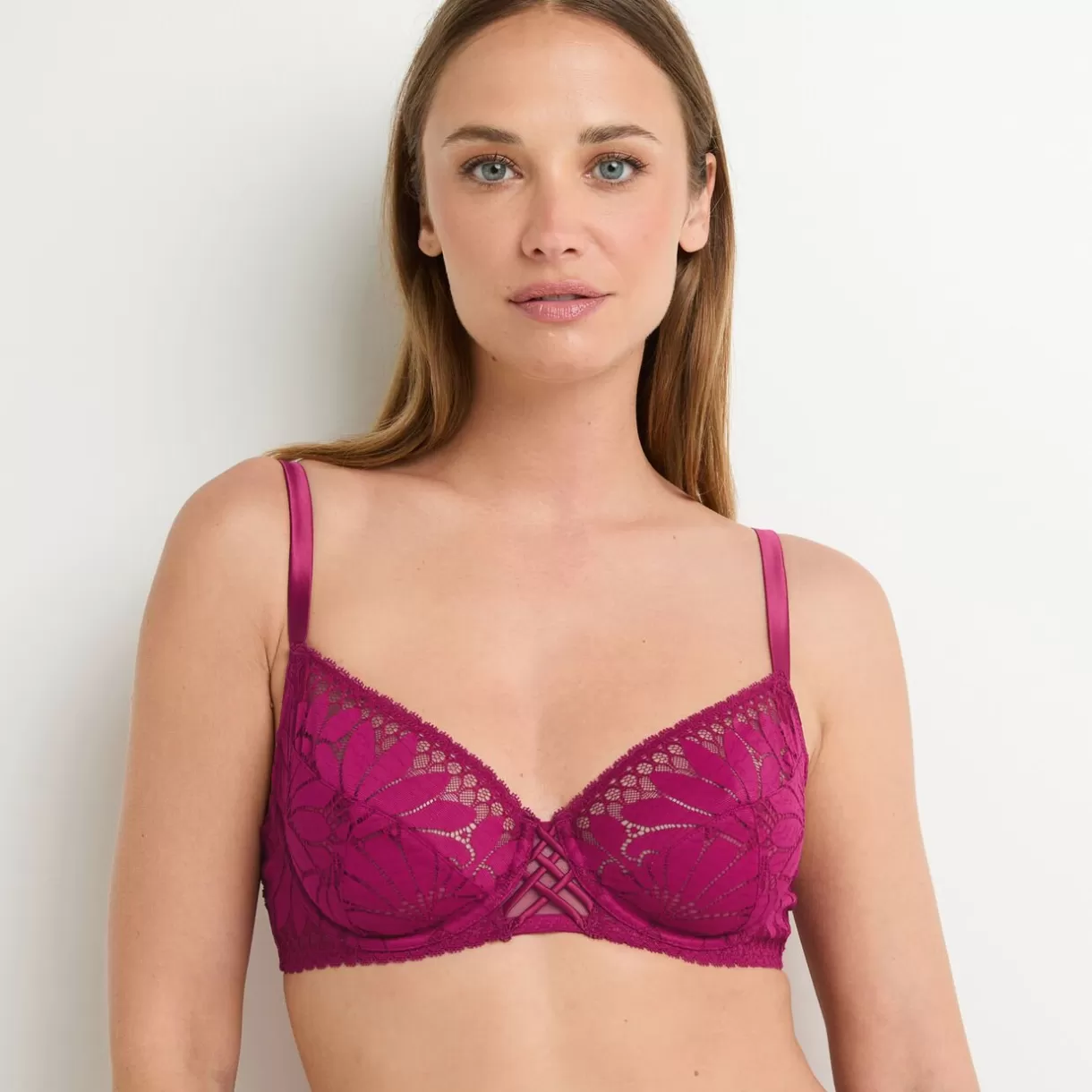 Poitrine Généreuse (bonnets E, F Et G) | Soutien-gorge Corbeille / Emboîtant<FIRE SOUTIEN-GORGE EMBOITANT DENTELLE ROSE