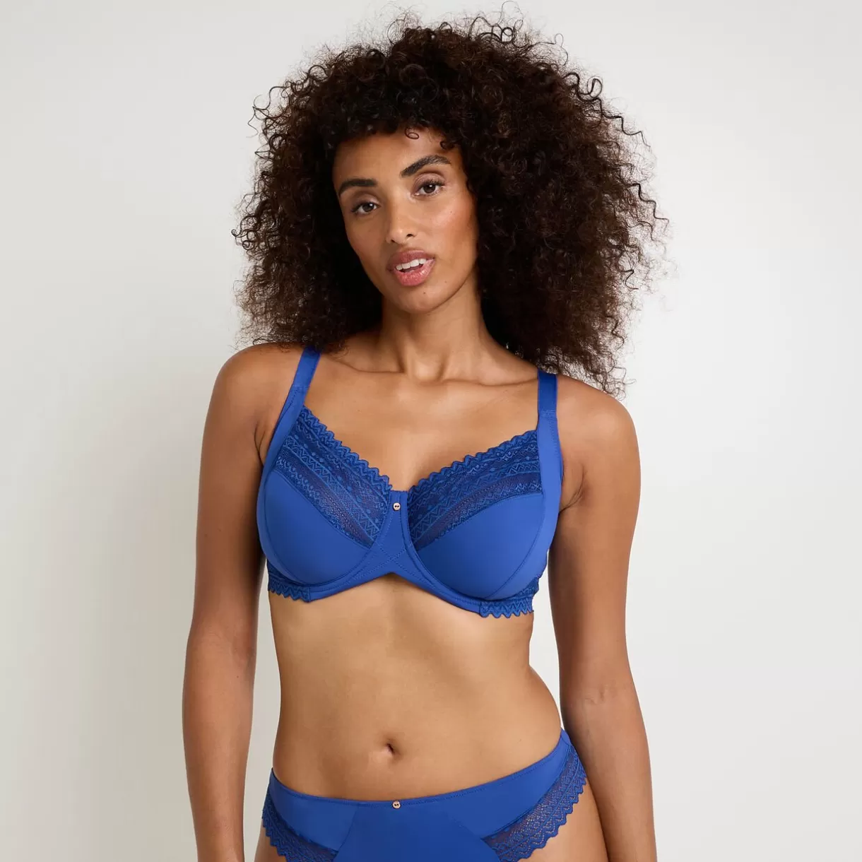 Poitrine Généreuse (bonnets E, F Et G) | Soutien-gorge Corbeille / Emboîtant<DOUCE SOUTIEN-GORGE EMBOITANT GRANDE TAILLE MICROF BLEU