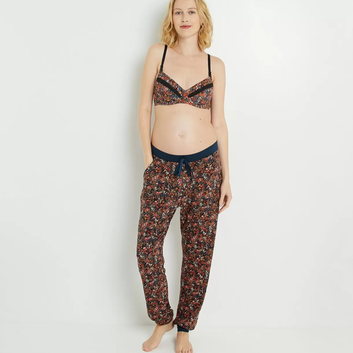 Poitrine Généreuse (bonnets E, F Et G) | Soutien-gorge Corbeille / Emboîtant<SALOME SOUTIEN-GORGE EMBOITANT GROSSESSE NOIR/BLEU