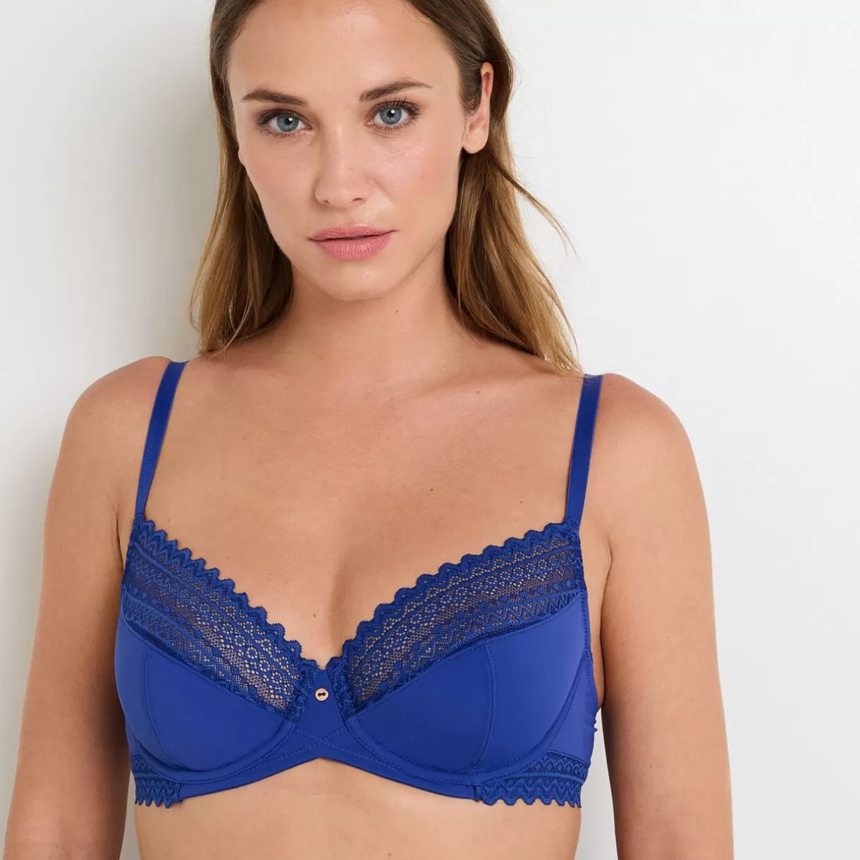 Poitrine Généreuse (bonnets E, F Et G) | Soutien-gorge Corbeille / Emboîtant<DOUCE SOUTIEN-GORGE EMBOITANT MICROFIBRE BLEU