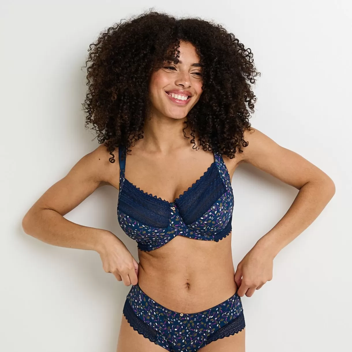 Poitrine Généreuse (bonnets E, F Et G) | Soutien-gorge Corbeille / Emboîtant<DOUCE SOUTIEN-GORGE GRANDS BONNETS MULTICO BLEU MULTICOBLEU