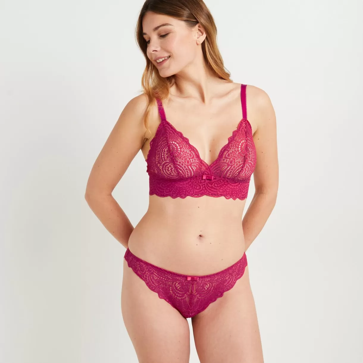 Soutien-gorge Sans-armatures / Triangle<DENTELLE SOUTIEN-GORGE SANS ARMATURES FUCHSIA