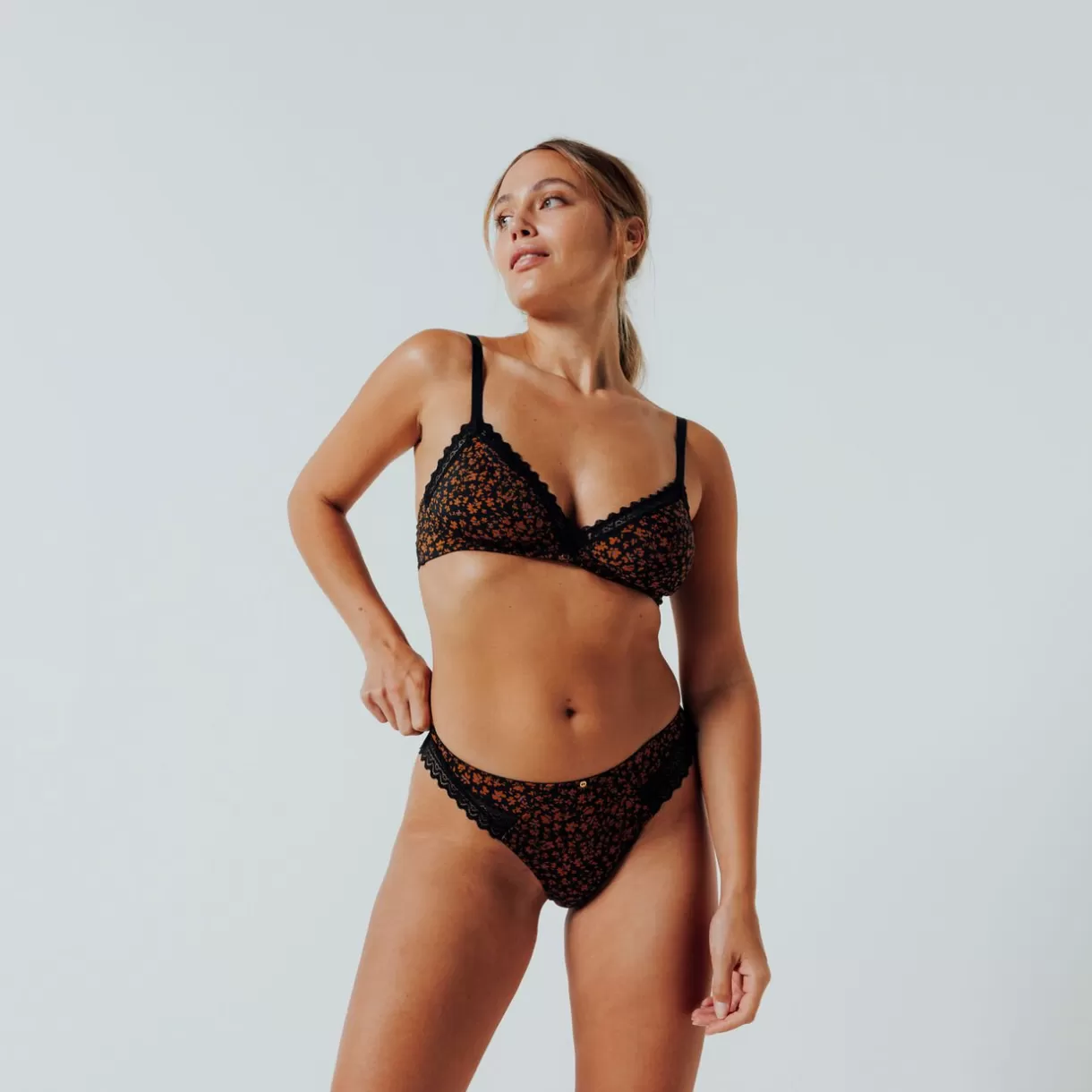 Tanga<DOUCE TANGA MICROFIBRE MULTICO NOIR MULTICONOIR