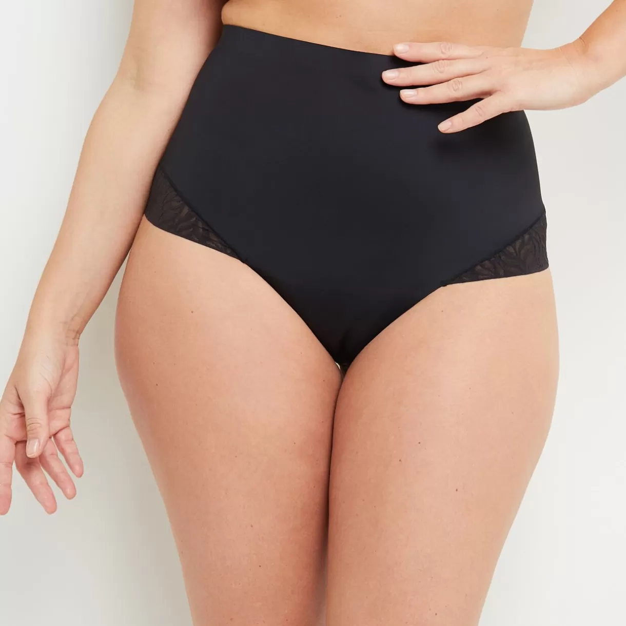 Ventre Plat / Gainant<BELIEVE TANGA TAILLE HAUTE MICROFIBRE NOIR
